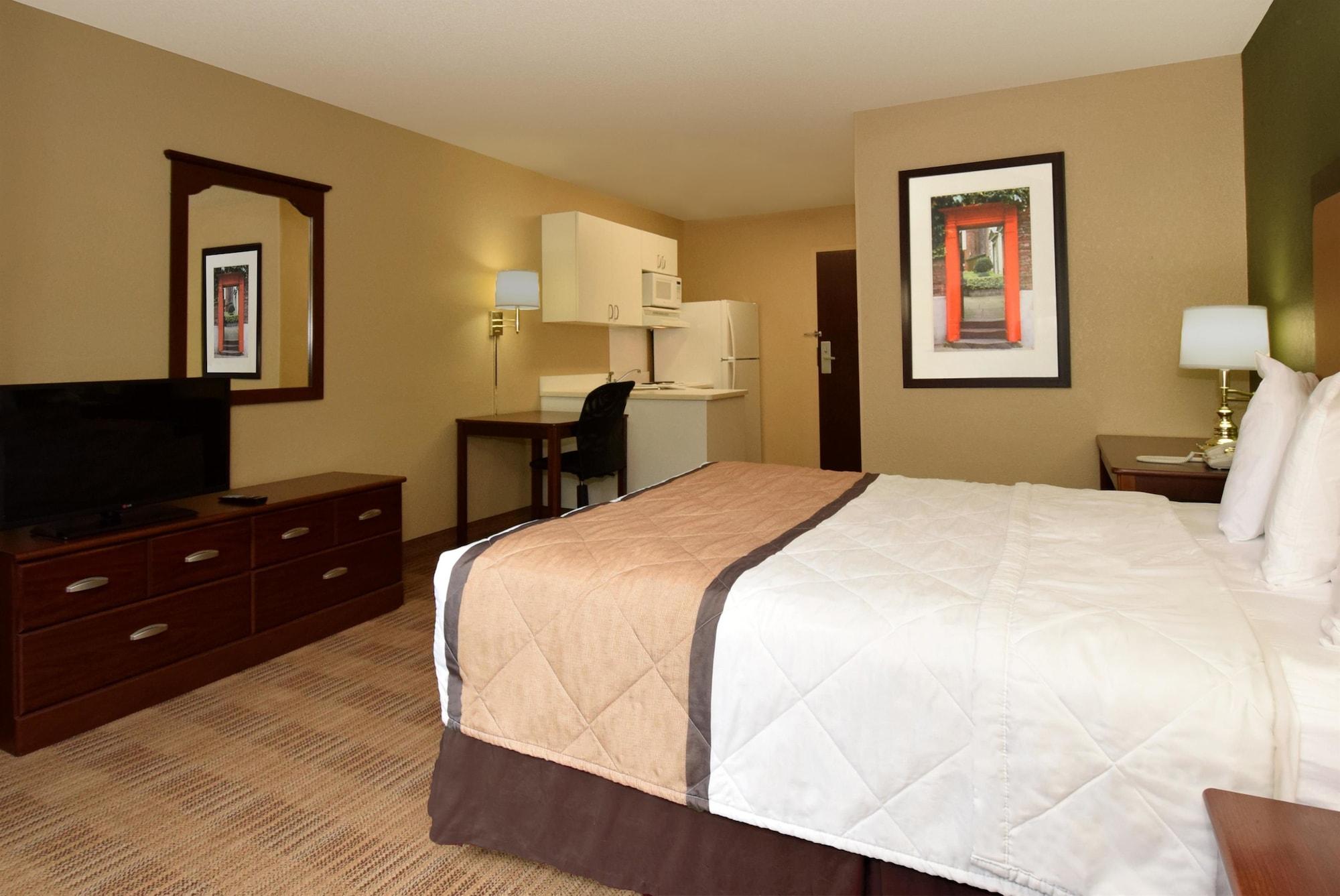 Extended Stay America Suites - Indianapolis - Каслтон Экстерьер фото